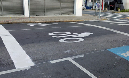 Leia mais sobre o artigo Prefeitura vai implantar cerca de 30 faixas de espera para motos em cruzamentos