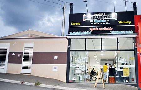 Leia mais sobre o artigo Não faça curso de barbeiro antes de conhecer a Barbearia e Escola Modelo, no Jardim Planalto, em Salto
