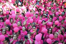 Leia mais sobre o artigo Saltenses foram às ruas em ato de orientação ao câncer de mama