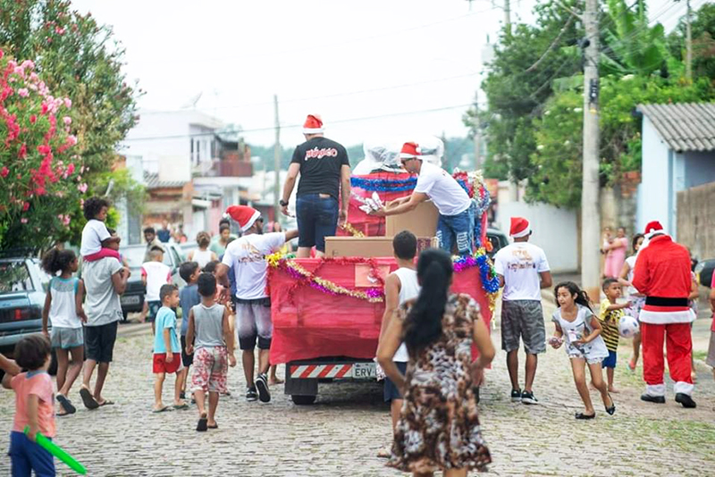 Grupo NovoSamba distribuirá presentes no Natal em Salto