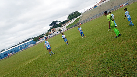 Leia mais sobre o artigo Feras da escolinha do Ronão participam do torneio de futebol Itu Cup