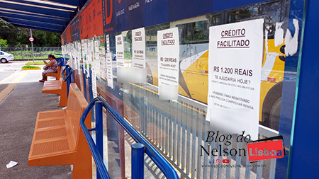 Leia mais sobre o artigo Você já reparou como os pontos de ônibus em Salto estão imundos com tanta publicidade colada?