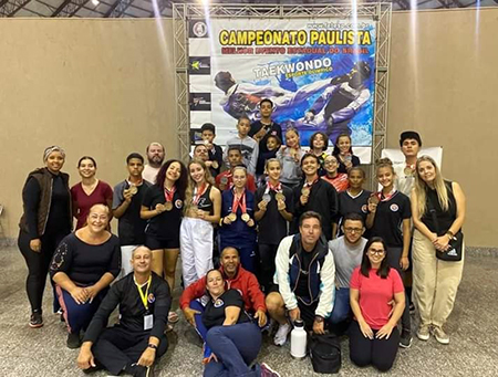 Leia mais sobre o artigo Equipe de Taekwondo de Salto faz bonito na 2ª Etapa do Campeonato Paulista