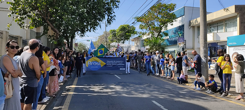 desfile de 7 de setembro em Salto