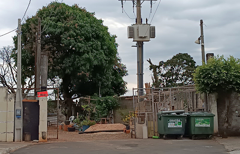 Depósito de reciclagem causa problemas em bairro