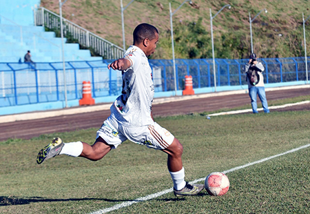 Leia mais sobre o artigo Vila Norma vence a primeira da final do Amador B