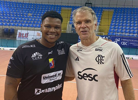 Leia mais sobre o artigo Saltense é destaque como técnico de voleibol em Santa Catarina