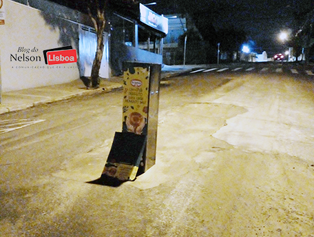 Leia mais sobre o artigo Alerta de buracos, agora na Rua 7 de Setembro, em Salto, perto do Ginásio de Esportes