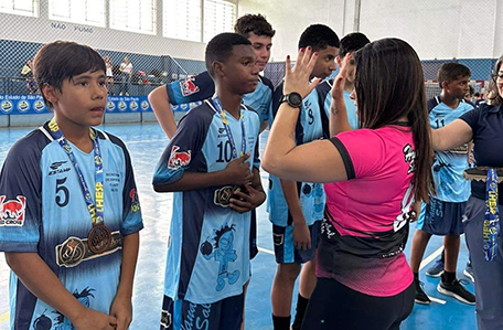 Leia mais sobre o artigo Feras do handebol de Salto ficam em 4º lugar na rodada estadual em São José dos Campos