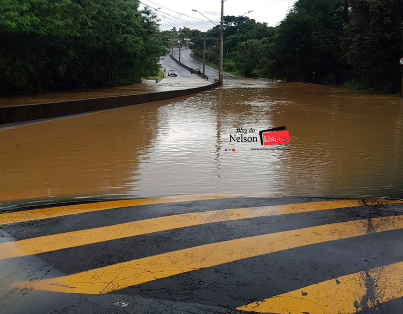 Salto sofre com inundações causada pelas chuvas