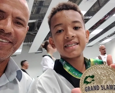 Leia mais sobre o artigo Atleta Yago, de Salto, conquista ouro no Grand Slam de Taekwondo