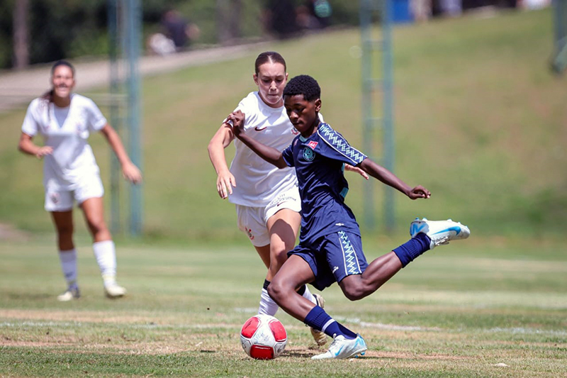 Leia mais sobre o artigo Mais uma joia do futebol saltense, o garoto Gabriel, de 13 anos