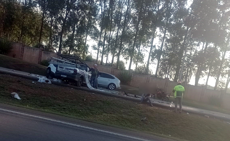 Leia mais sobre o artigo Novidade na região de Salto: colisão e capotamento com 3 carros na SP-75