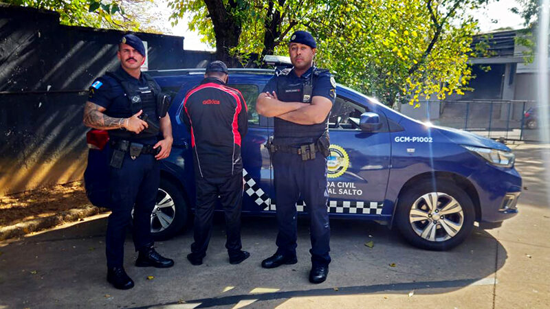 Homem tenta fugir após ver viatura e foi abordado e preso em Salto