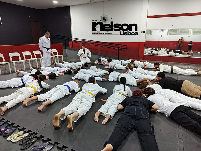 Multicampeã Edinanci Silva abriu aula inaugural de projeto de Judô em Salto