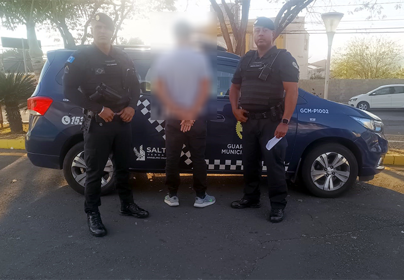 Leia mais sobre o artigo Equipe da GCM prende homem que devia pensão alimentícia em Salto