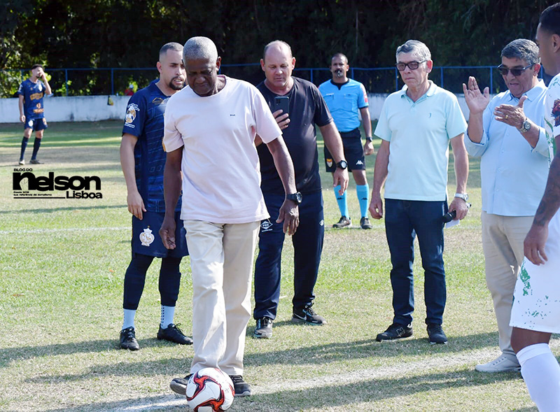 Leia mais sobre o artigo Vai pegar fogo: Amador A começa quente e homenageia o popular Zoca