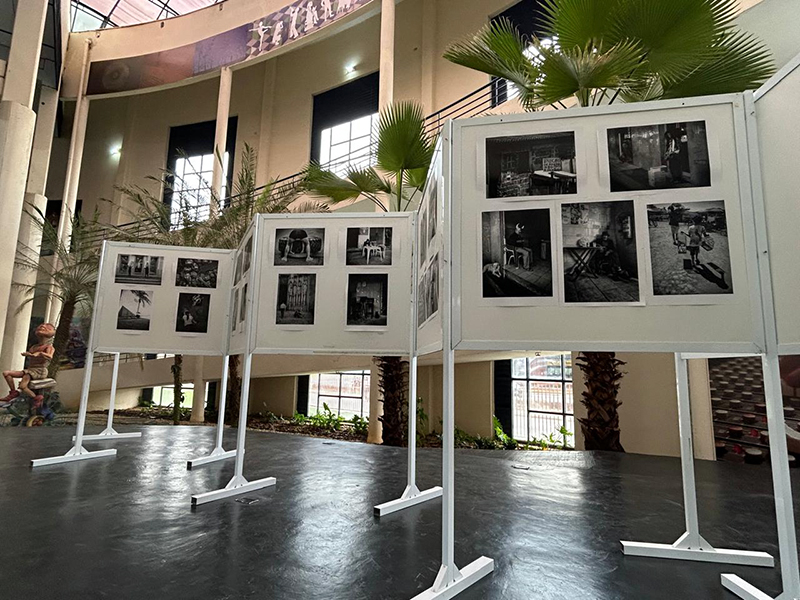 Leia mais sobre o artigo Bora prestigiar em Salto a exposição “Cotidiano nas ruas” do fotógrafo Omar Melussi?