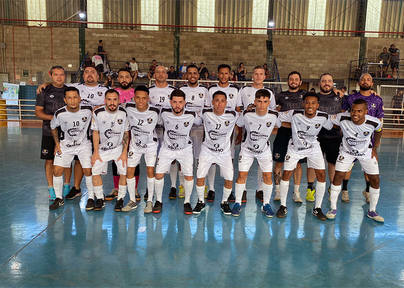 Leia mais sobre o artigo Times de Salto disputam campeonato de futsal de Indaiatuba e Ressaca goleia por 5 a 0