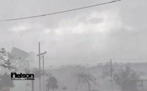 Temporal arrasa Salto e cidades da região 