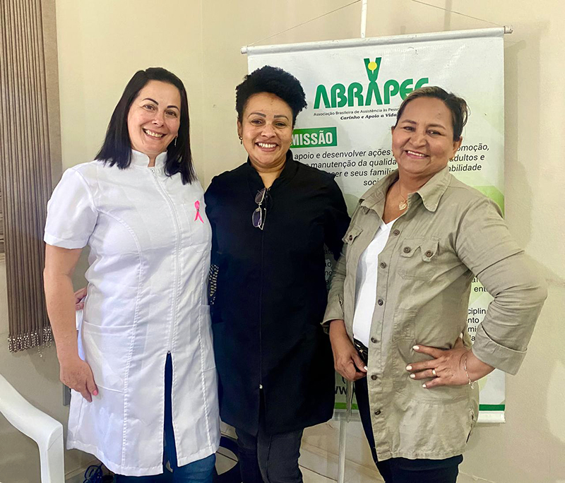 Leia mais sobre o artigo Abrapec oferece Dia da Beleza, com massagem e higiene facial