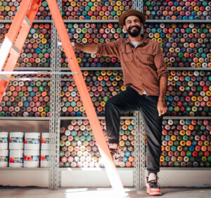 A pista e os carrinhos foram projetados por Luís Gonzaga Rocha Leite, idealizador do Sítio do Carroção, unindo criatividade, arte e educação