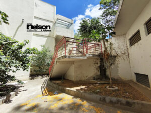 CEC de Salto sofre sem ar condicionado e manutenção externa