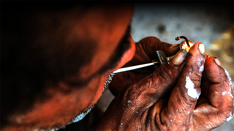 Traficante e drogas apreendidas no Parque Bela Vista em Salto