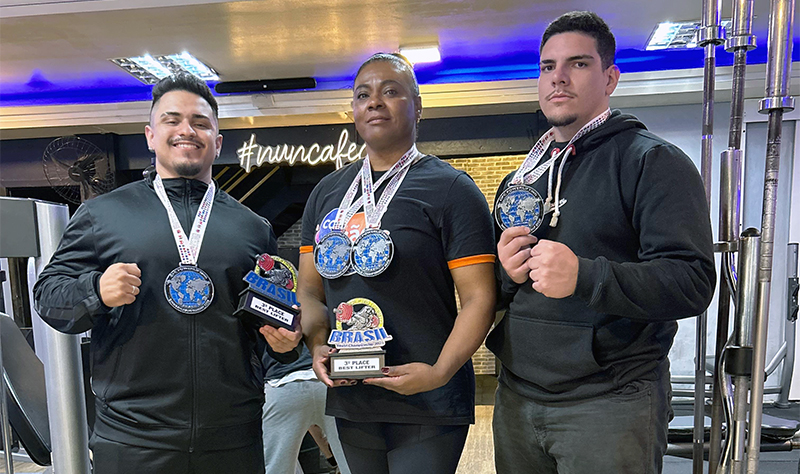 Leia mais sobre o artigo Você sabe que a atleta Master mais forte do Brasil é a saltense Eleteia?