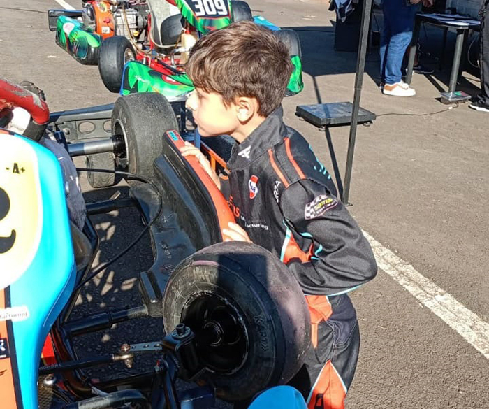 Lorenzo Coraini é um jovem piloto de Salto