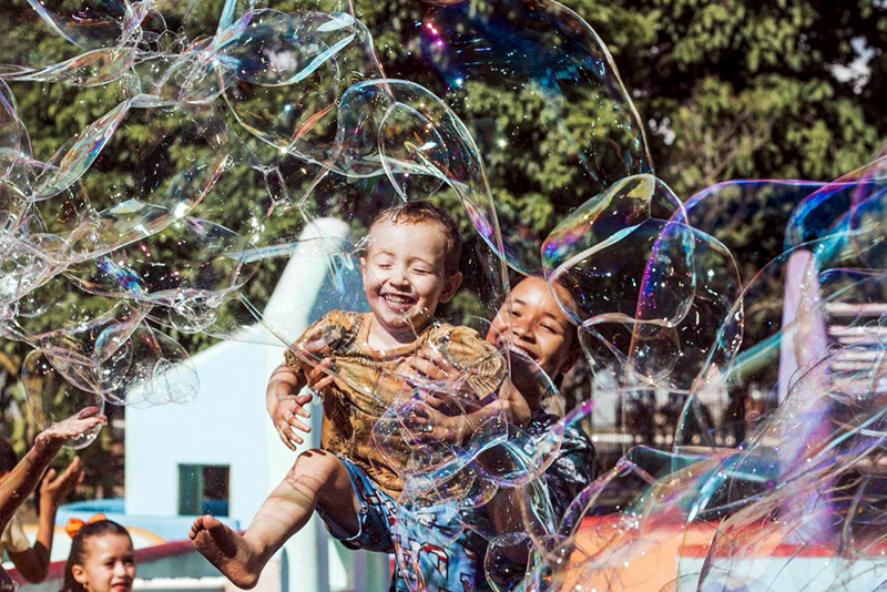 Festival de Bolhas Gigantes acontecerá em Salto na Praça XV