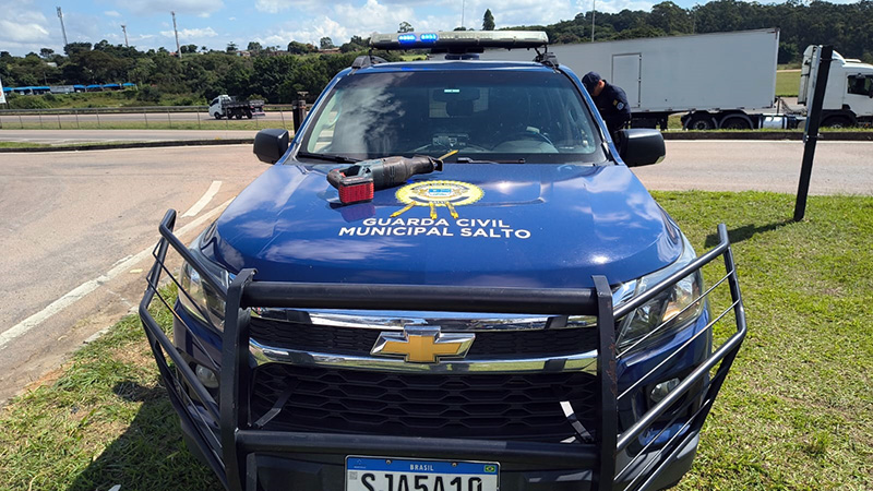 Carro de trio parou no km 65 em Campinas após intensa perseguição
