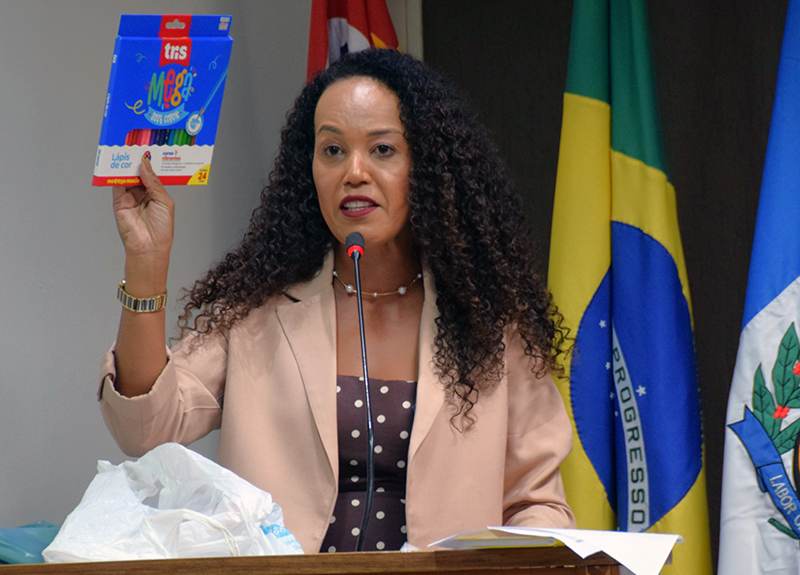 Leia mais sobre o artigo Vereadora denuncia possível superfaturamento na compra de materiais escolares em Salto (SP)