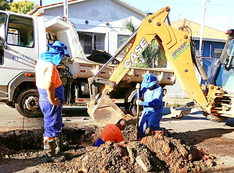 Equipes de rua do SAAE de Salto tiveram muito trabalho no feriado prolongado