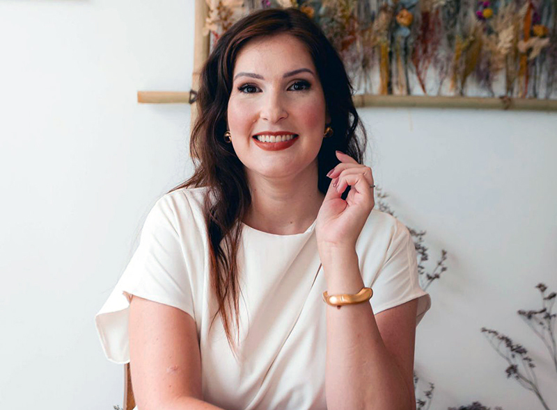 Leia mais sobre o artigo Você sabia que terapia floral proporciona bem-estar emocional para pessoas e pets?