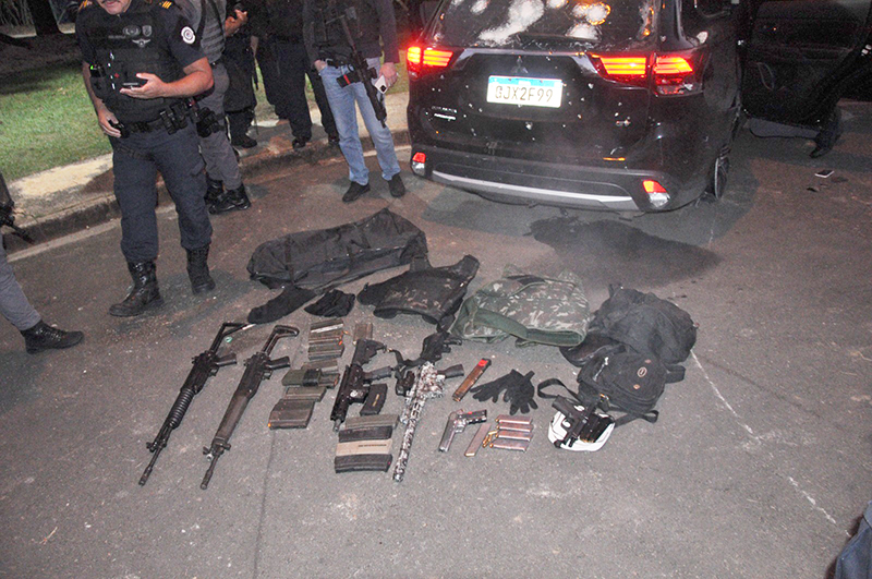 Trio é perseguido e preso com muitas armas em Indaiatuba