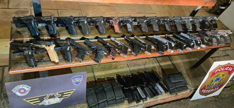 Leia mais sobre o artigo Ação conjunta da Polícia Federal e da PM Rodoviária prende traficante internacional de armas em Porto Feliz