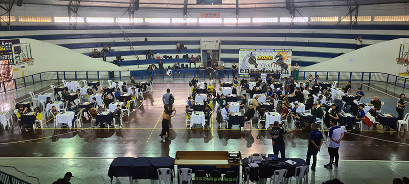 Leia mais sobre o artigo 100 ENXADRISTAS SE REÚNEM EM SALTO DISPUTA NO MAIOR TORNEIO DA CATEGORIA JÁ REALIZADO NA CIDADE