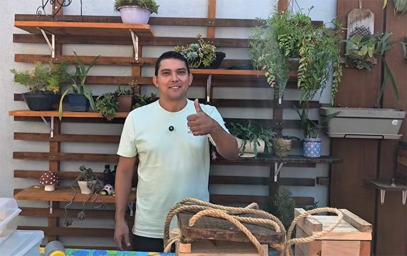 Leia mais sobre o artigo Você sabia que em Salto-SP tem um criador especialista em abelhas sem ferrão?