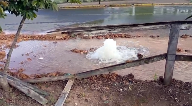 SAAE de Salto fecha reservatório para consertar grande vazamento de água no Jardim Panorama