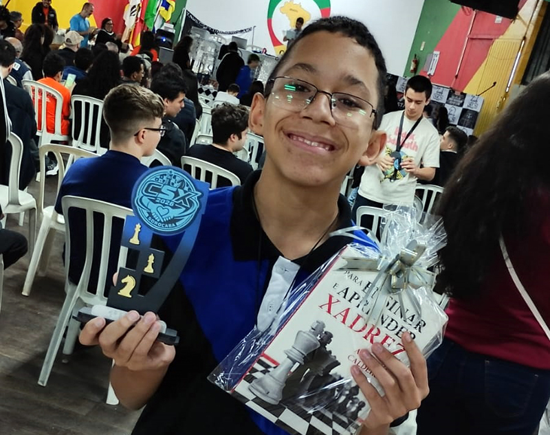 Jovem da Equipe de Xadrez de Salto tem feito bons campeonatos