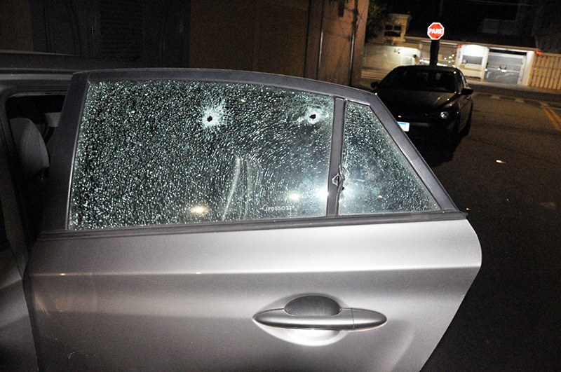 Agente baleado tentou pedir socorro em prédio na noite de quarta