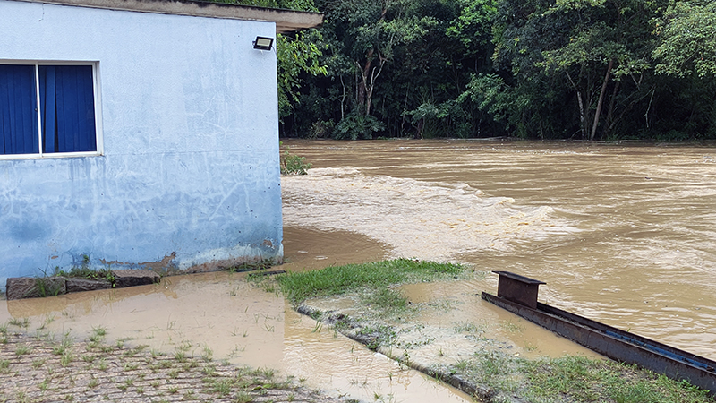 Cheia do Ribeirão exigiu paralisação da ETA João Jabour em Salto